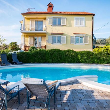 Apartment Laetitia Kaštelir エクステリア 写真